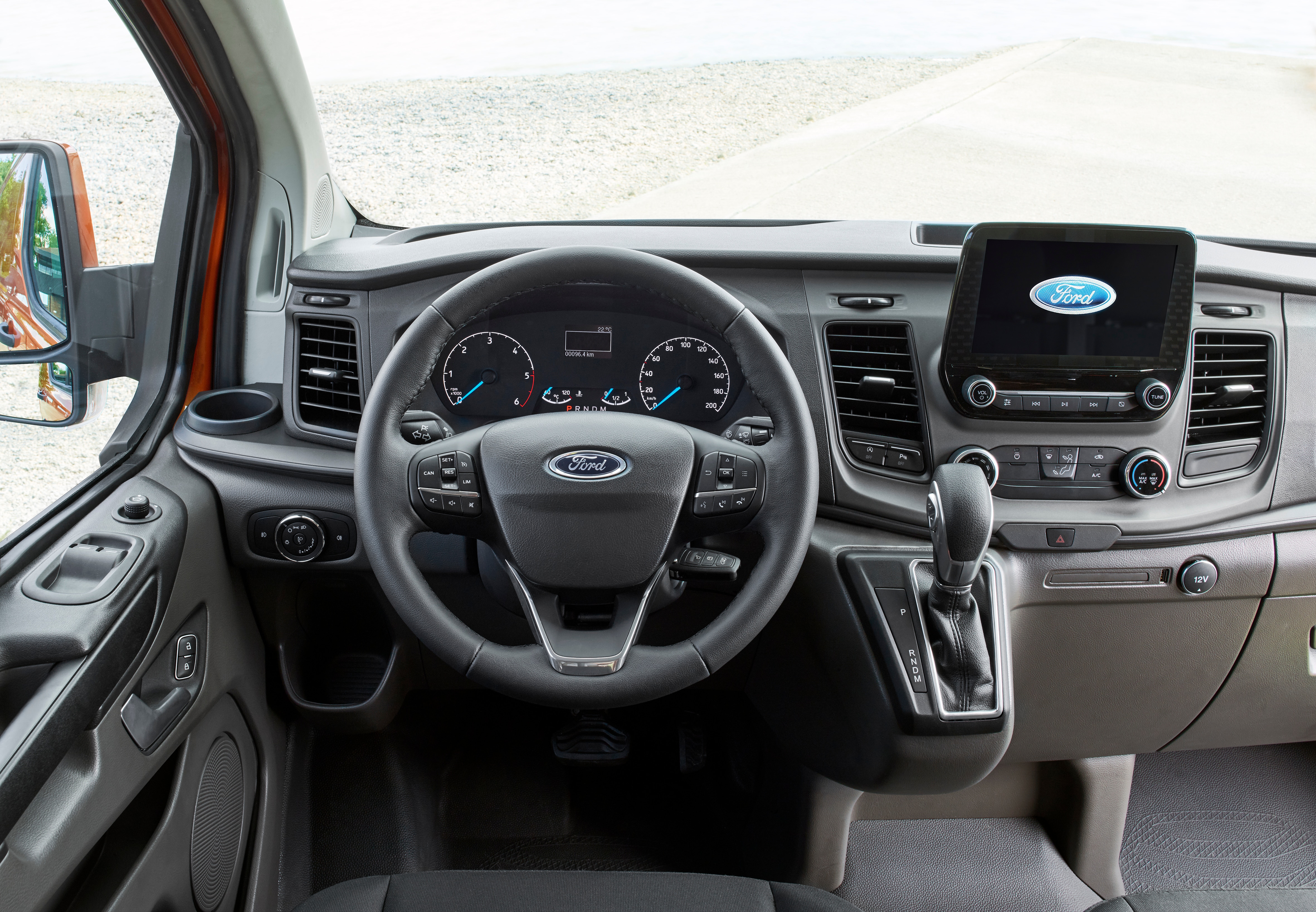 New Ford Transit Custom â Enhanced Style, Productivity and Technology for Europeâs Top-Selling 1 